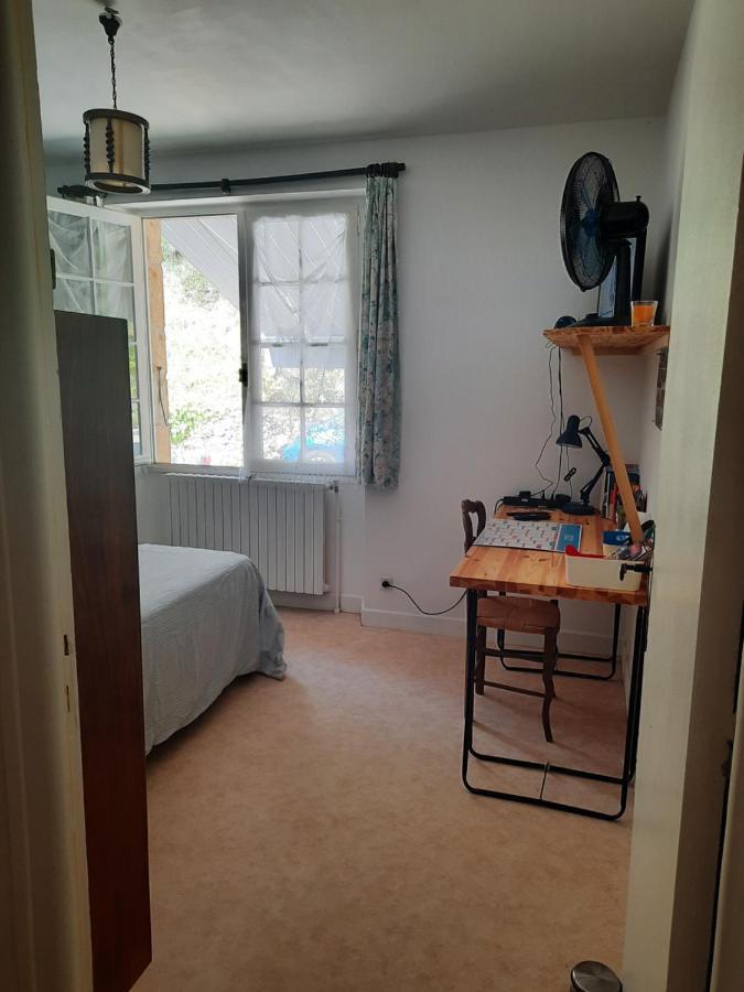 Les Coteaux De Planeze, Ideal Deplacement Pro, Chambres Individuelles Lit 160 Television Saint-Laurent-les-Tours Exterior foto